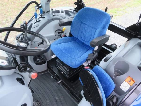 IMG_33030_-14-1.jpg 2015 New Holland T4.75