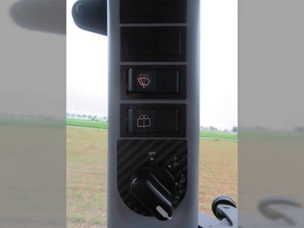 IMG_33030_-19-1.jpg 2015 New Holland T4.75