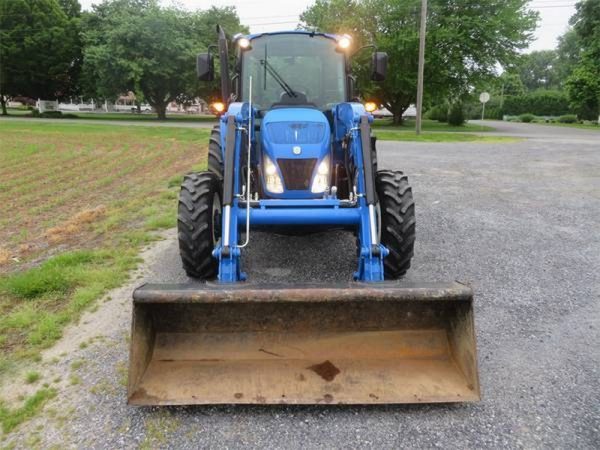 IMG_33030_-3-1.jpg 2015 New Holland T4.75