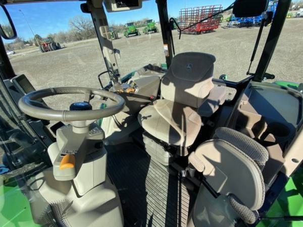 IMG_37210_-26-1.jpg 2018 John Deere 5125R MFWD