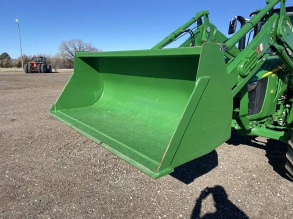 IMG_37210_-9-1.jpg 2018 John Deere 5125R MFWD