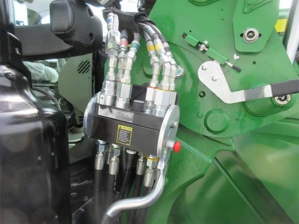 IMG_37292_-20-8-1.jpg 2021 John Deere 6155R