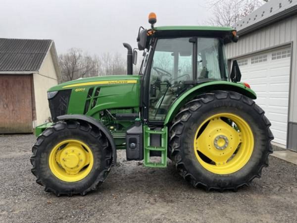 IMG_39202_-1-1-1.jpg 2016 John Deere 6120E