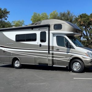 Image00001 2019 Winnebago Class C RV NAVION 24D
