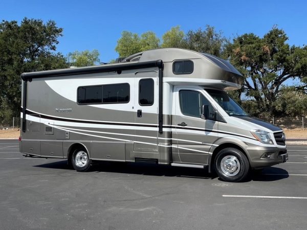 Image00001 2019 Winnebago Class C RV NAVION 24D