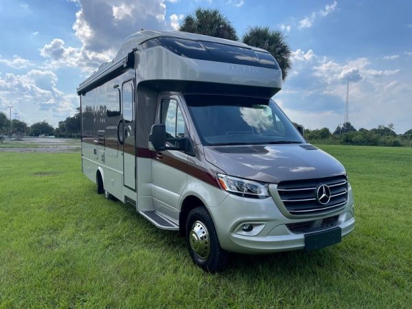Image00001 2020 Tiffin Motorhomes Class C RV WAYFARER 25RW