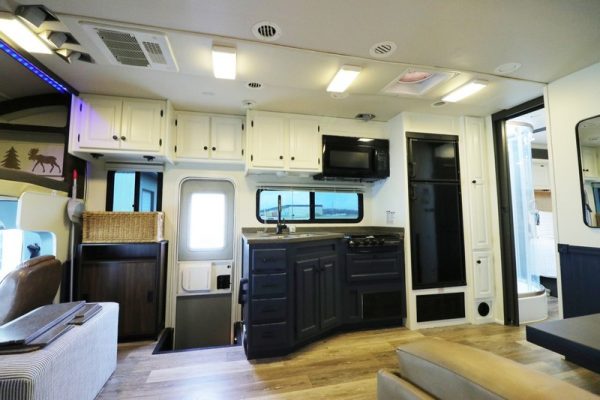Image00002 2008 Gulf Stream Class C RV SUPERNOVA 6331