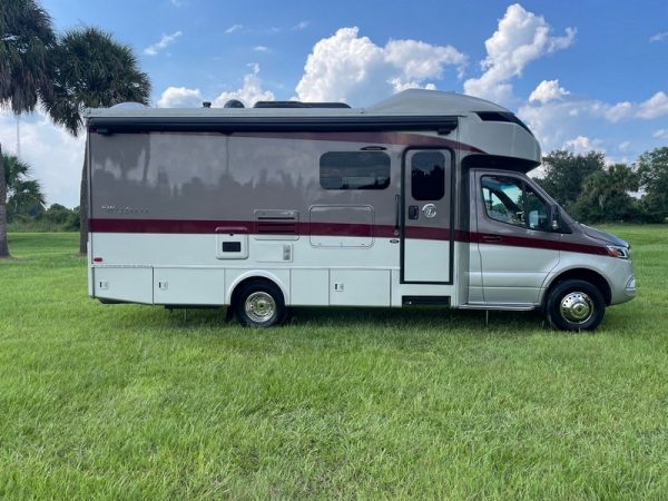 Image00002 2020 Tiffin Motorhomes Class C RV WAYFARER 25RW