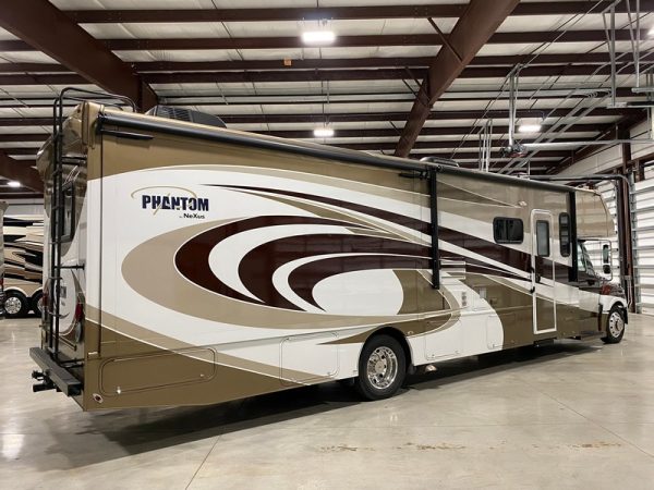 Image00003 2017 Nexus Phantom Class C RV 35SC