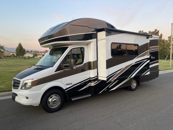 Image00003 2018 Winnebago Class C RV View 24J