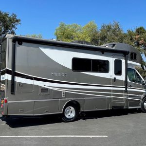 Image00003 2019 Winnebago Class C RV NAVION 24D