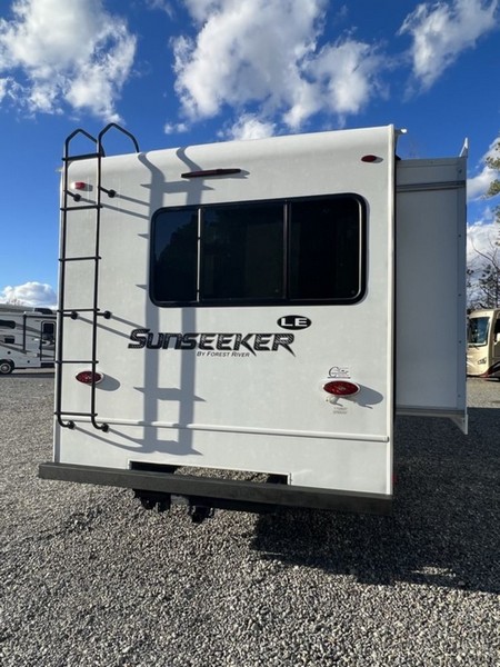 Image00003 2020 Forest River Class C RV Sunseeker LE 2550DSLE Ford Chassis
