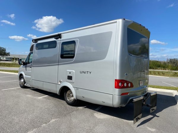Image00004 2018 Leisure Travel Class C RV UNITY U24MB