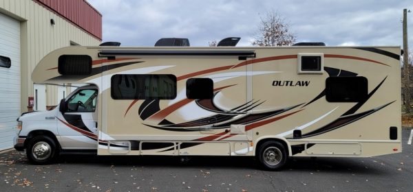 Image00004 2018 Thor Motor Coach Class C RV OUTLAW 29H