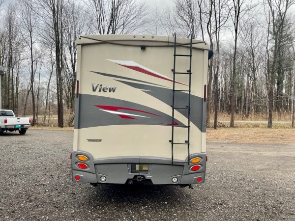Image00006 2017 Winnebago Class C RV VIEW 24J