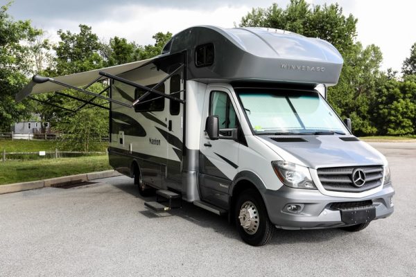 Image00006 2018 Winnebago Class C RV NAVION 24D