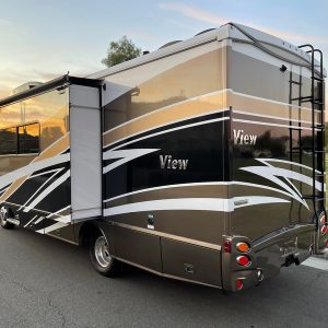 Image00006 2018 Winnebago Class C RV View 24J