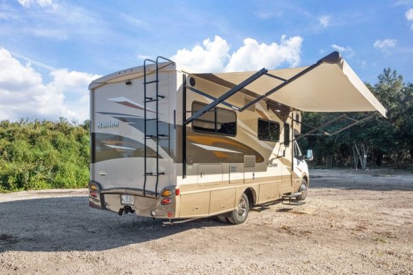 Image00007 2017 Winnebago Class C RV NAVION 24J