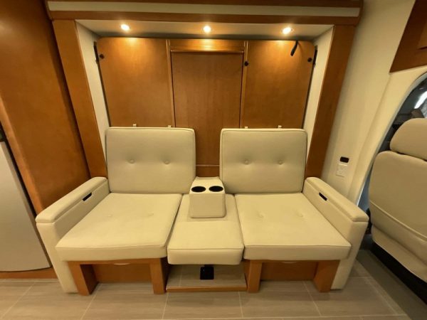 Image00007 2018 Leisure Travel Class C RV Unity U24FX