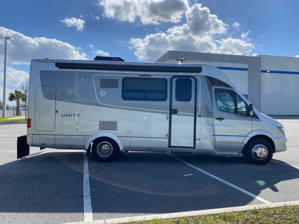 Image00007 2018 Leisure Travel Class C RV UNITY U24MB