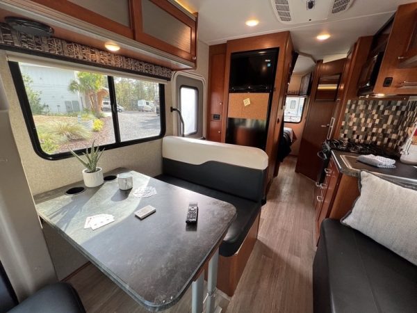 Image00007 2019 Tiffin Motorhomes Class C RV Wayfarer 24TW