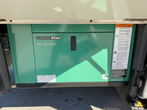 Image00007 2021 Winnebago Class C RV NAVION 24D