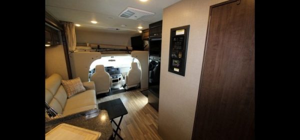 Image00008 2018 Thor Motor Coach Class C RV OUTLAW 29H