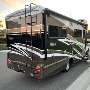 Image00008 2018 Winnebago Class C RV View 24J