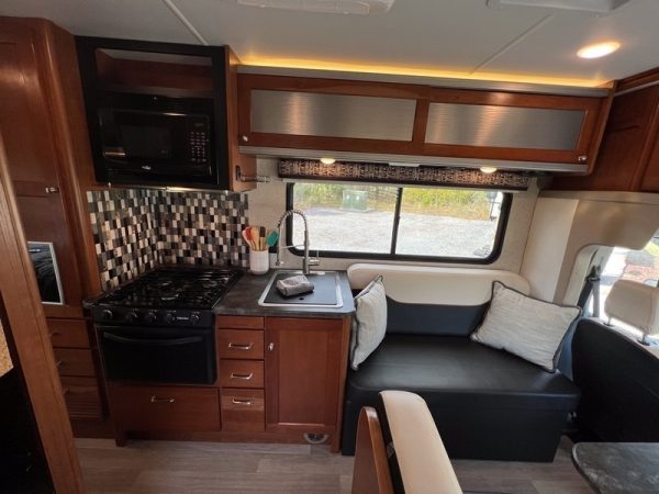 Image00008 2019 Tiffin Motorhomes Class C RV Wayfarer 24TW