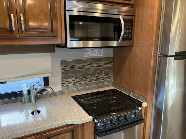 Image00009 2017 Holiday Rambler Class C RV Vesta 31U