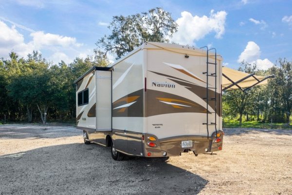 Image00009 2017 Winnebago Class C RV NAVION 24J