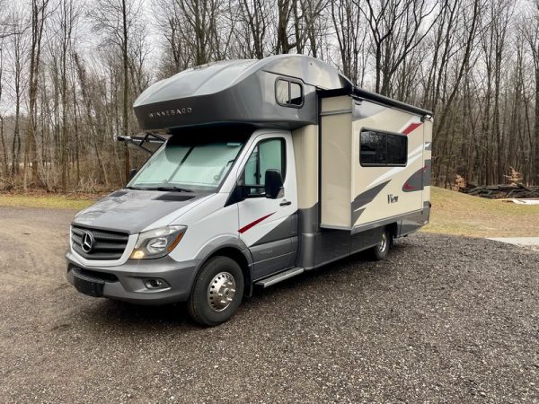 Image00009 2017 Winnebago Class C RV VIEW 24J