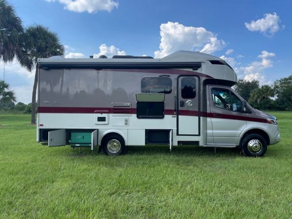 Image00009 2020 Tiffin Motorhomes Class C RV WAYFARER 25RW