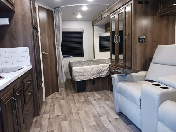 Image00009 2021 Jayco Class C RV MELBOURNE 24L