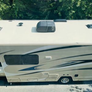 Image00009 2021 Winnebago Class C RV MINNIE WINNIE 25B