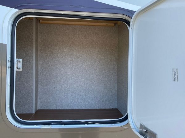 Image00010 2019 Winnebago Class C RV NAVION 24D