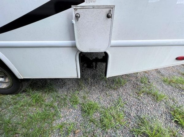 Image00010 2021 Thor Motor Coach Class C RV Chateau 22E Chevy