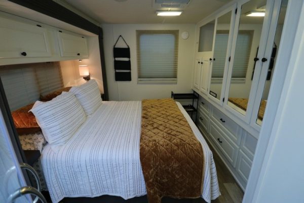 Image00011 2008 Gulf Stream Class C RV SUPERNOVA 6331