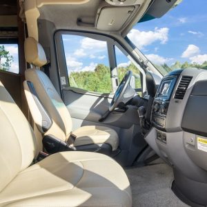 Image00011 2017 Winnebago Class C RV NAVION 24J