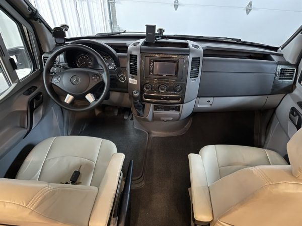 Image00011 2017 Winnebago Class C RV VIEW 24J