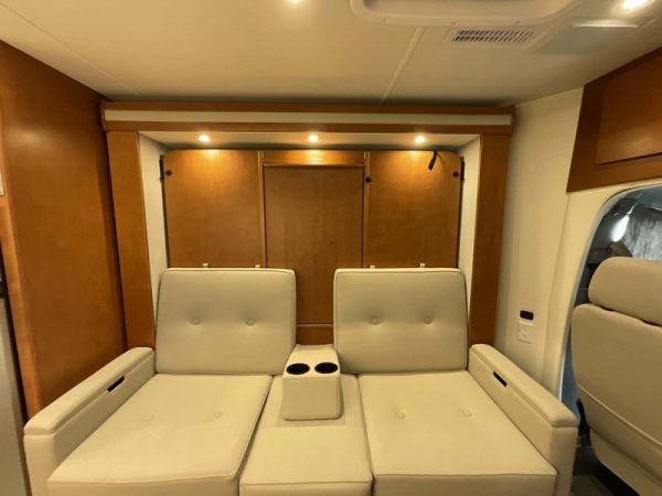 Image00011 2018 Leisure Travel Class C RV Unity U24FX