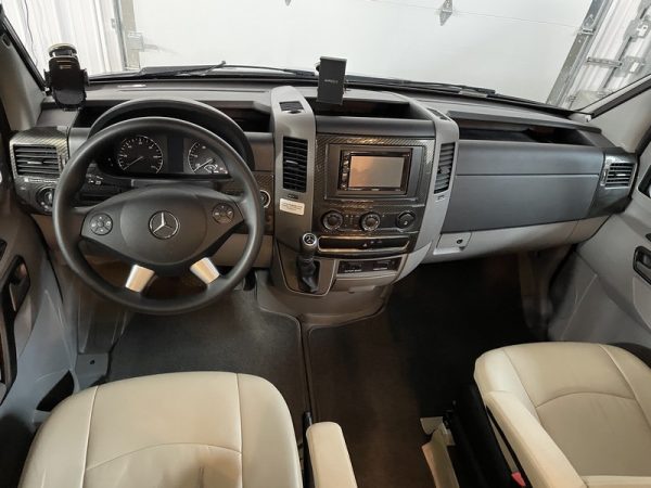 Image00012 2017 Winnebago Class C RV VIEW 24J