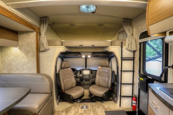 Image00012 2018 Winnebago Class C RV NAVION 24D
