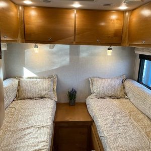 Image00012 2019 Thor Motor Coach Class C RV QUANTUM WS31