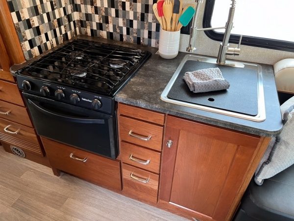 Image00012 2019 Tiffin Motorhomes Class C RV Wayfarer 24TW