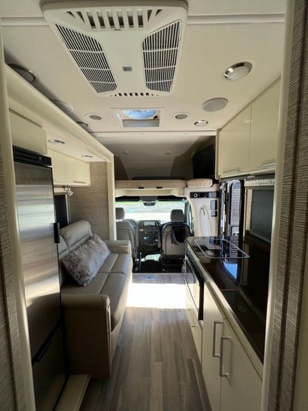 Image00012 2020 Tiffin Motorhomes Class C RV Wayfarer 24TW