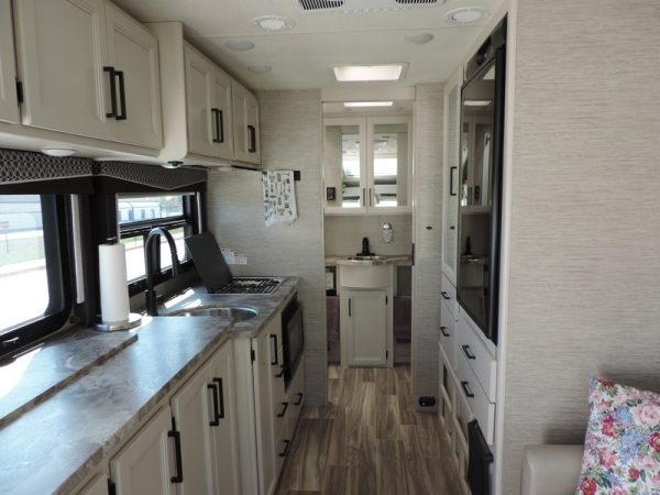 Image00012 2021 Thor Motor Coach Class C RV GEMINI 23TE