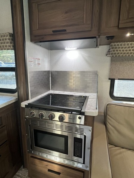 Image00013 2020 Forest River Class C RV Sunseeker LE 2550DSLE Ford Chassis