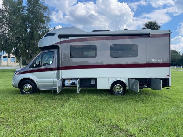 Image00013 2020 Tiffin Motorhomes Class C RV WAYFARER 25RW