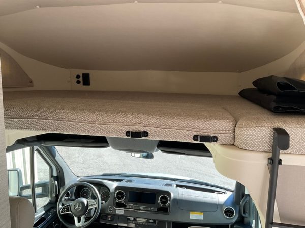 Image00013 2021 Winnebago Class C RV NAVION 24D